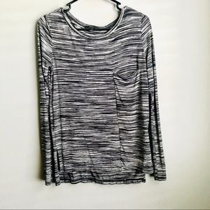 ♦️BCBGMaxAzria♦️〰️loose fit〰️long sleeve soft top